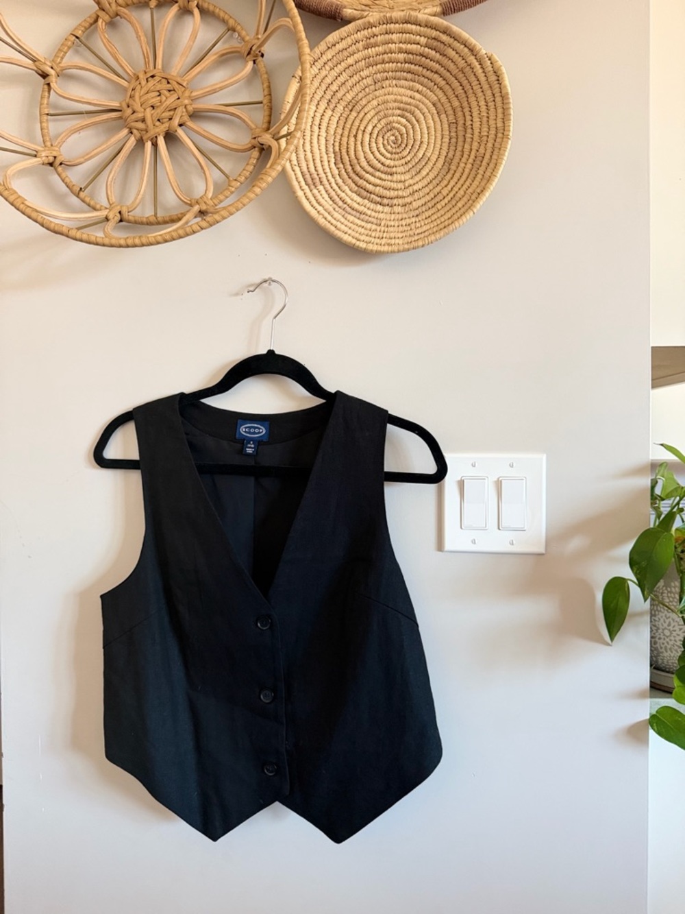 Scoop Linen Women's Black Button-Front Vest NWT